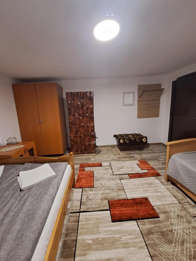 Casutele Din Retezat Hotel Nucsoara  Exterior photo